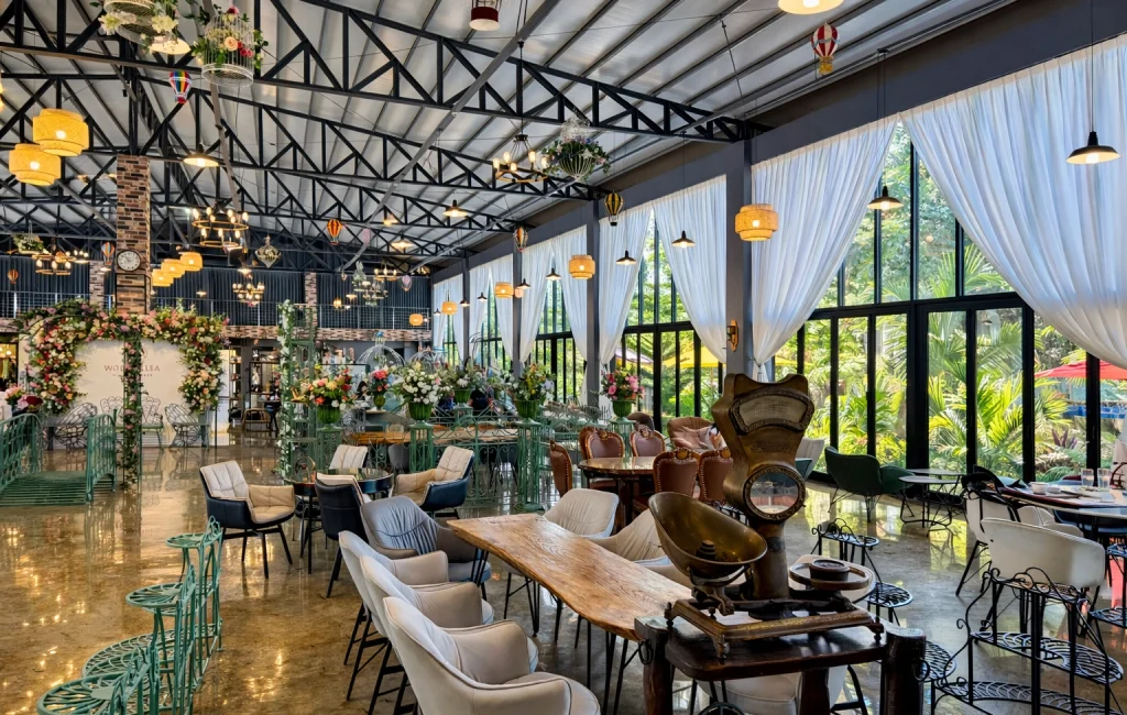 Dining Angle 2